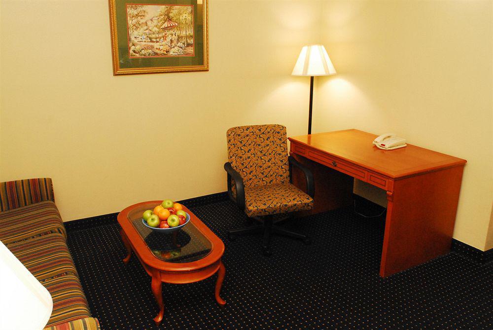 Savannah Gateway Hotel & Suites Georgetown Rum bild