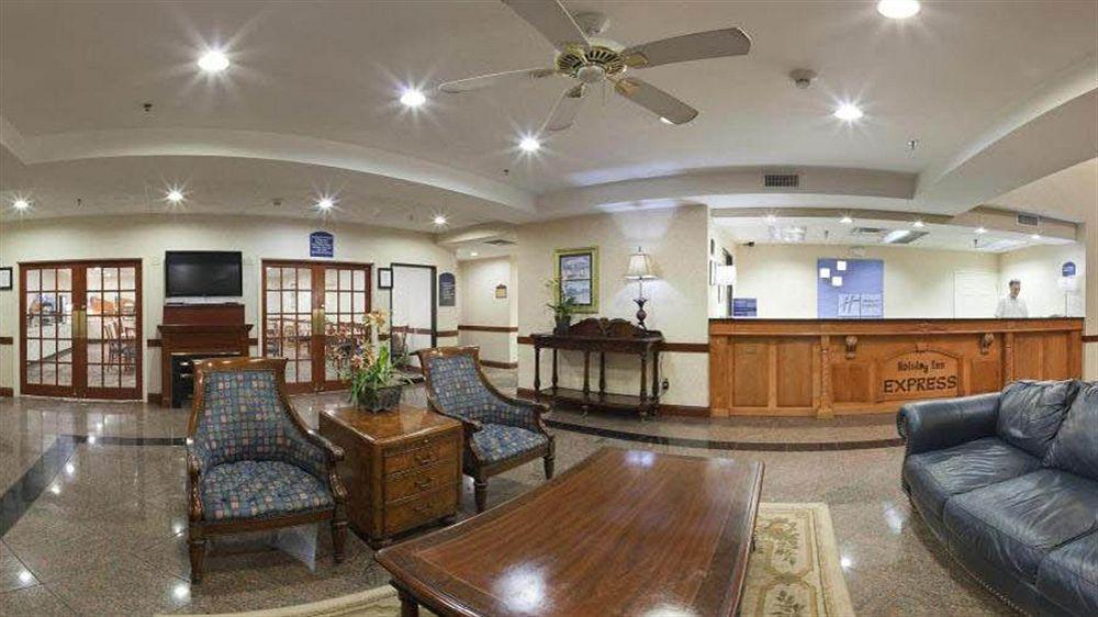 Savannah Gateway Hotel & Suites Georgetown Exteriör bild