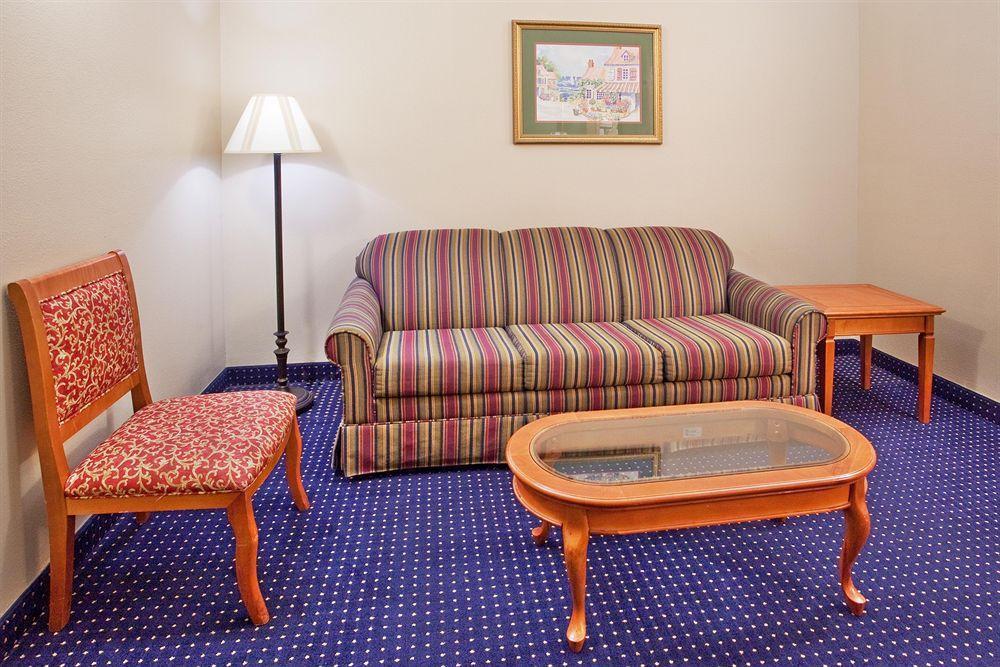 Savannah Gateway Hotel & Suites Georgetown Rum bild